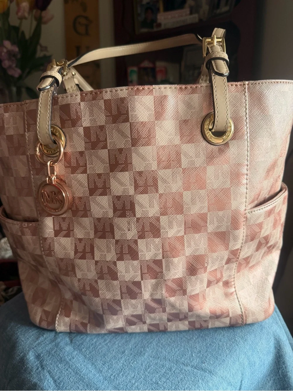 Michael Kors Blush Pink Checkered Shoulder Tote with Gold Hardware - Picture 2 of 4